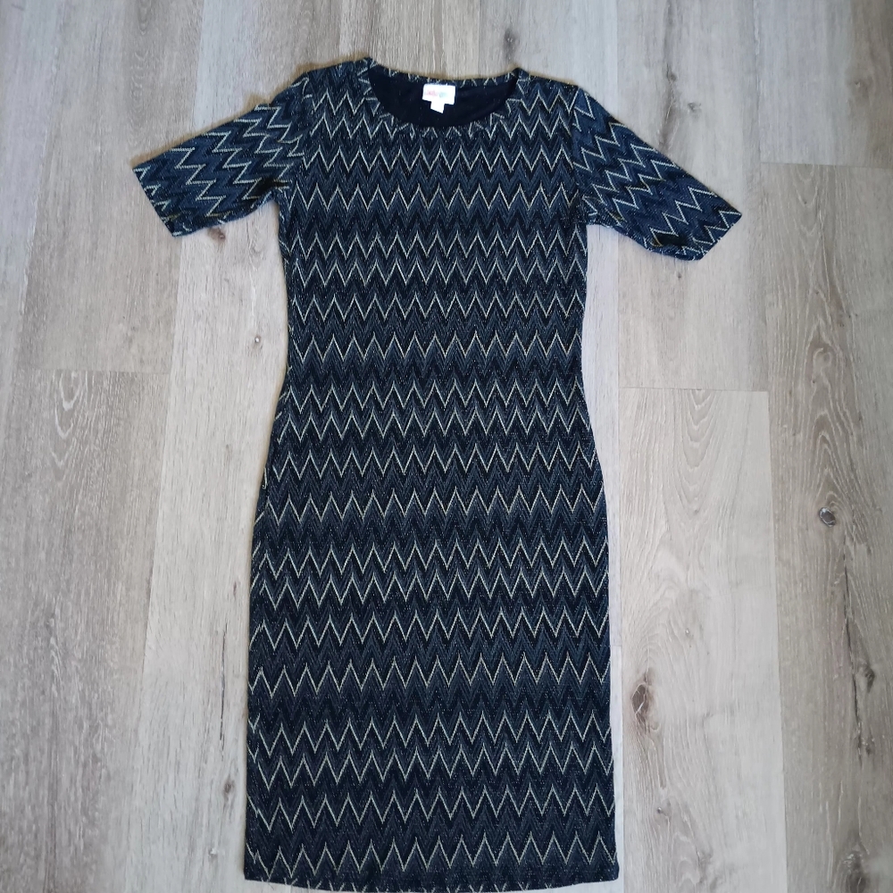 LuLaRoe Julia Dress Size Small Black Gold Zigzag Chevron Knit Midi Sheath S
